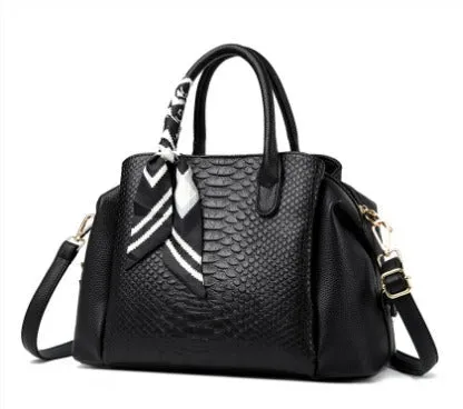 Amara - Compact Bag