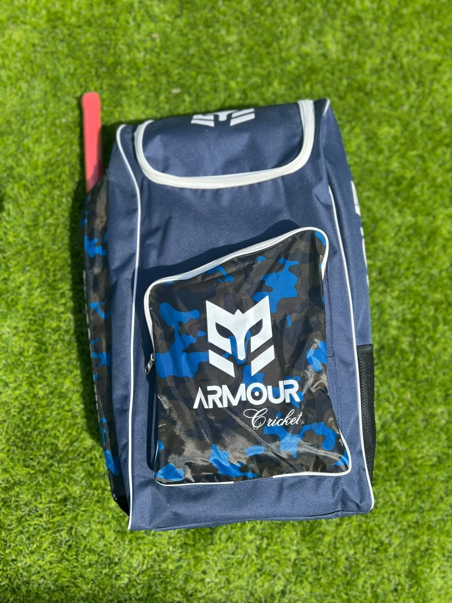 Armour Cricket AVENGER Duffle Kit Bag - Junior