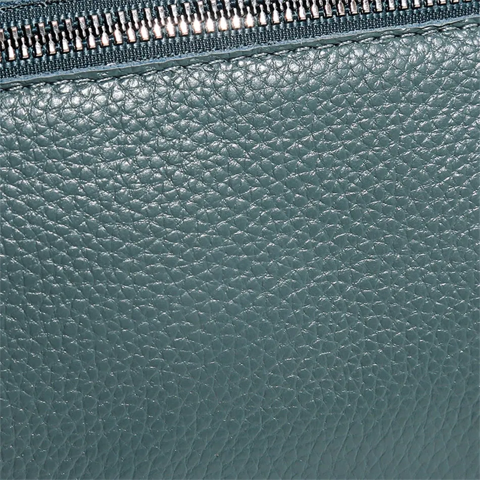 ClutchEase Faux Purse – Compact & Convertible Carry
