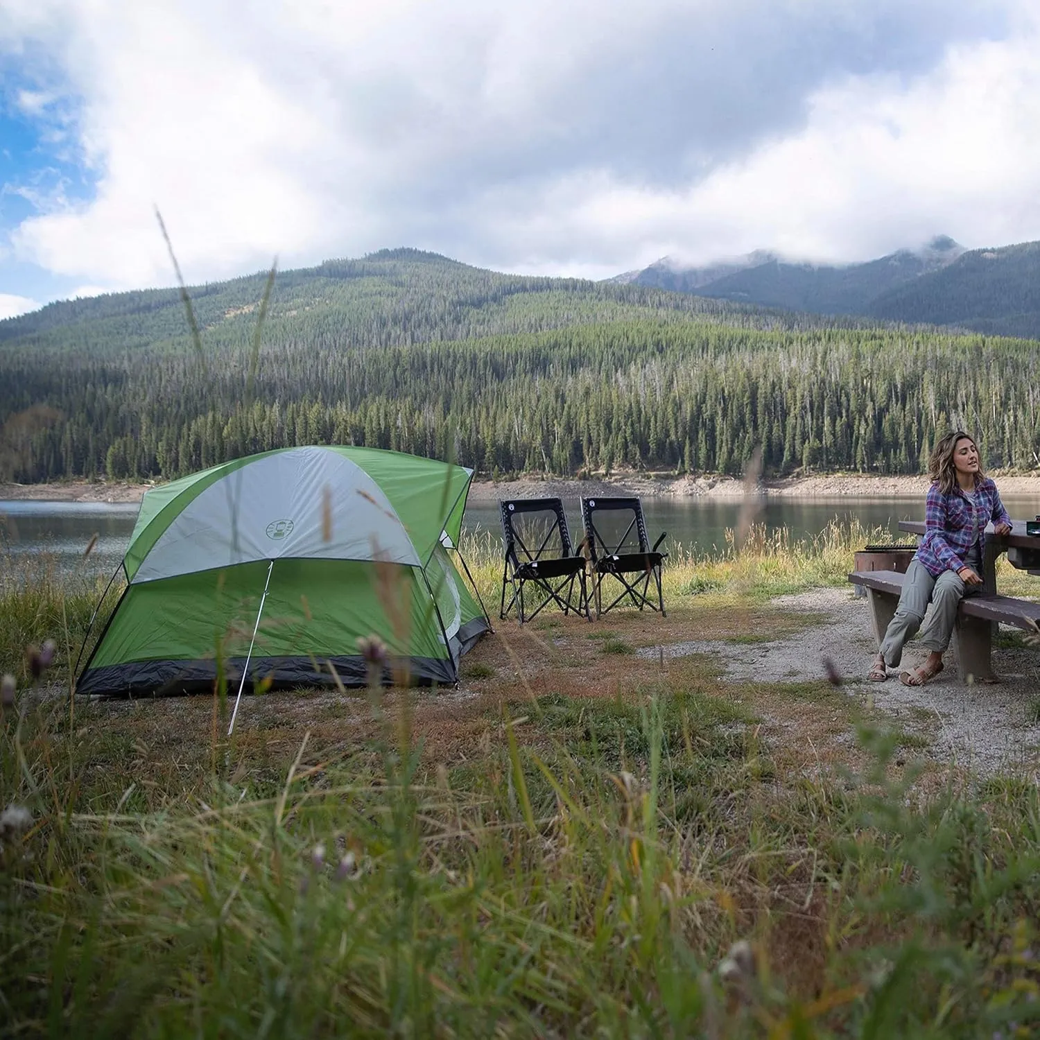 Coleman Sundome 4-Person Tent with Rainfly, Weatherproof Tent Sets Up in 10 Mins