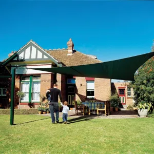 Coolaroo Triangle Shade Sail 11 Feet 10 Inches with Hardware Kit, Brunswick Green