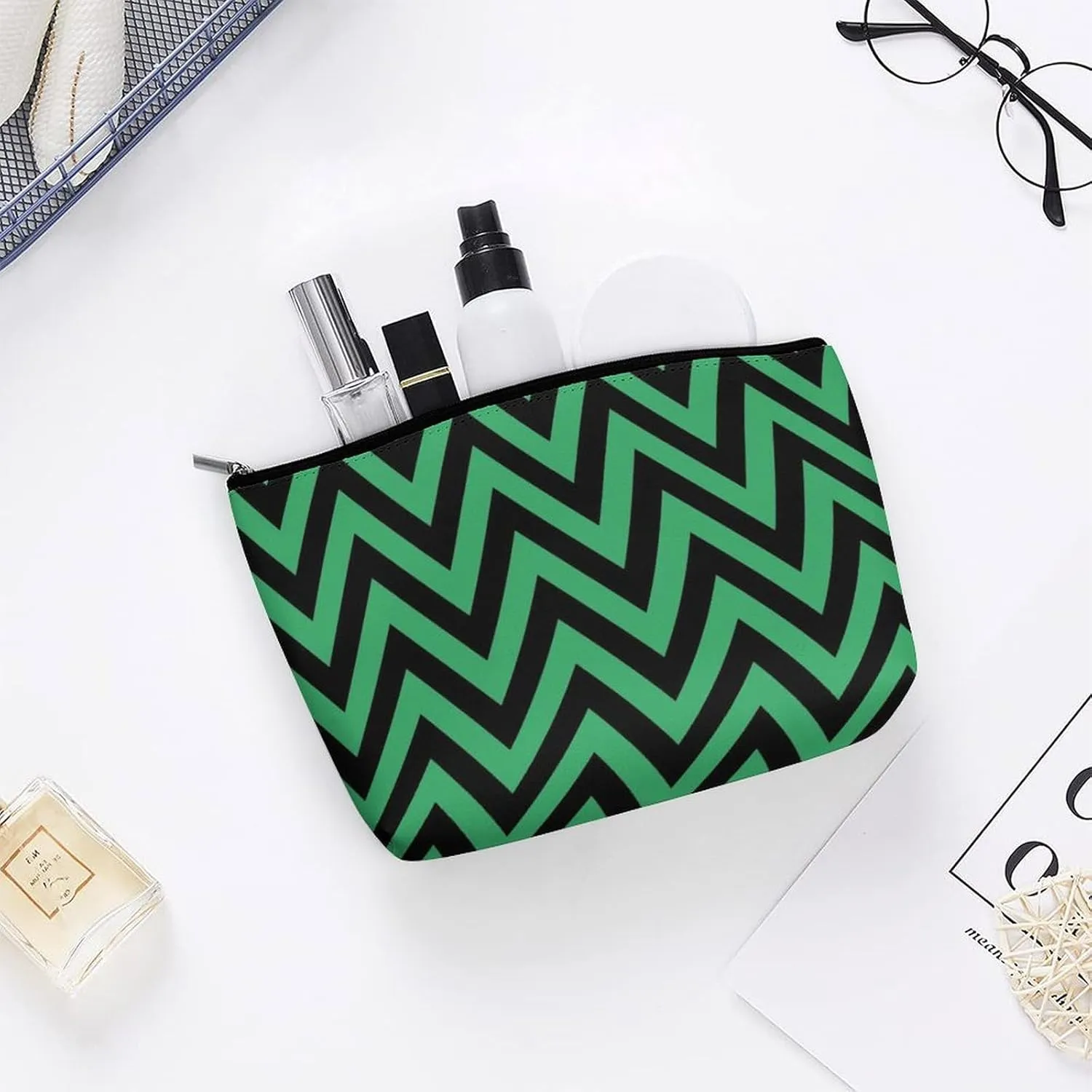 Elegant Makeup Bag, Black and Green Chevron, Zig Zag Pattern Cosmetic Bag Large Capacity Pouch Portable Organizer for Men & Women
