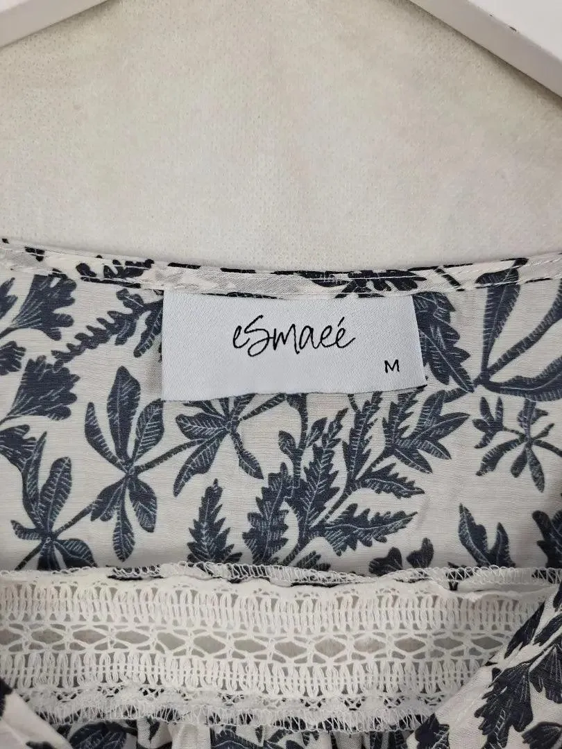 Esmaee Lightweight Fern Leaf Blouse Size M