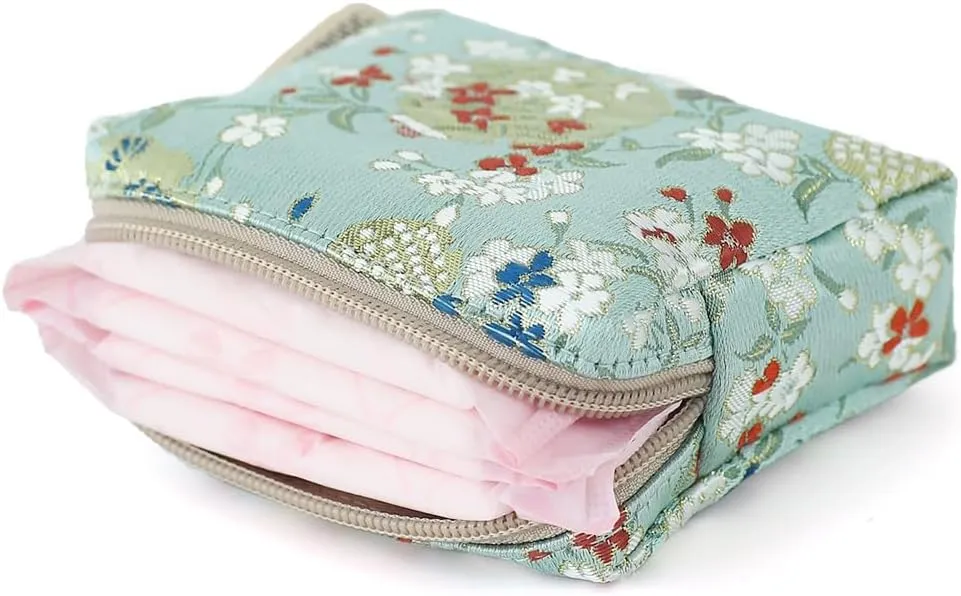 Floral Jacquard Makeup Bag for Women - Cute Portable Cosmetic Pouch, Toiletry Bag & Skincare Organizer with Zipper, Small Makeup Case for Travel Storage, Compact Coin Purse