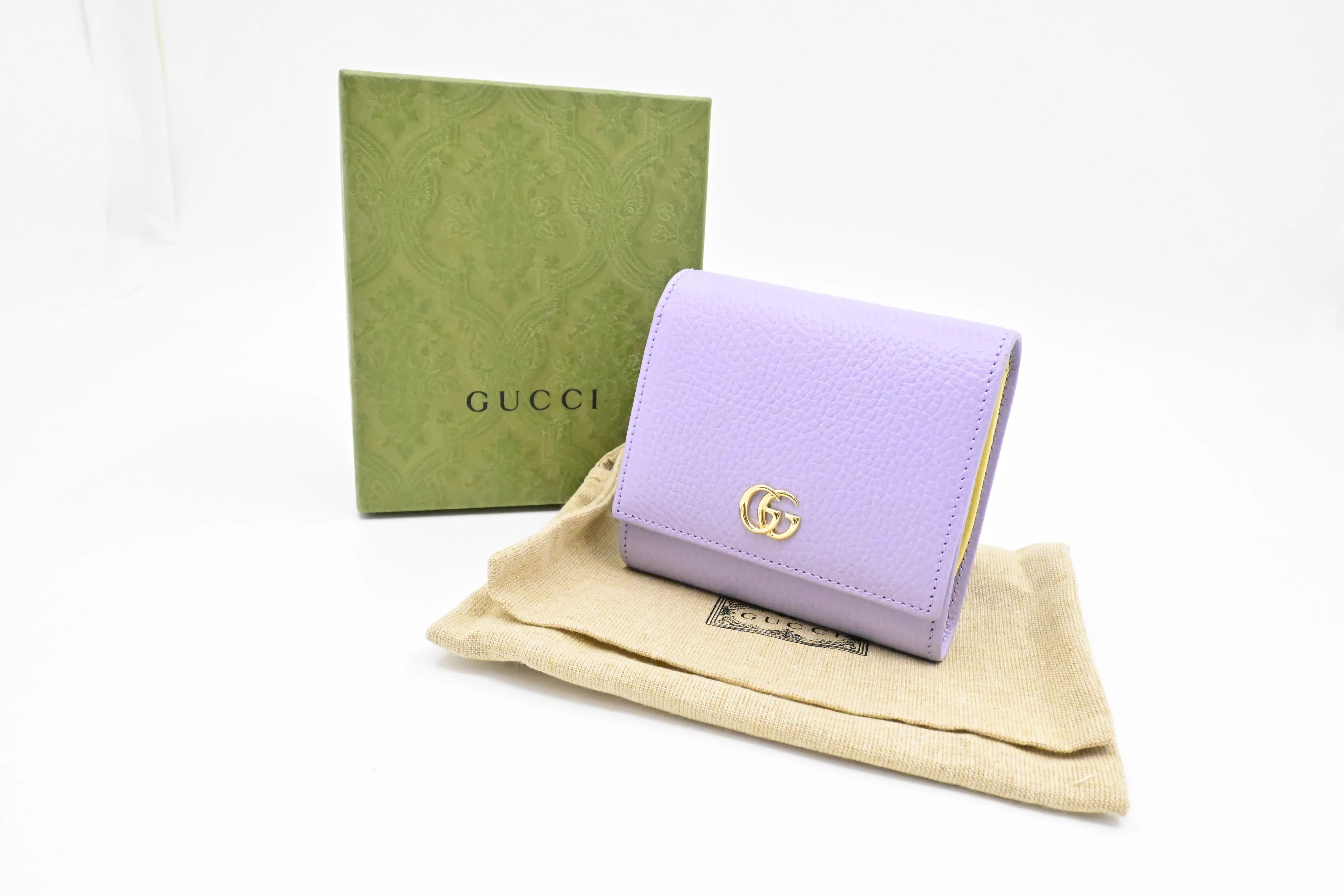 Gucci Double G Medium Wallet in Lilac Leather