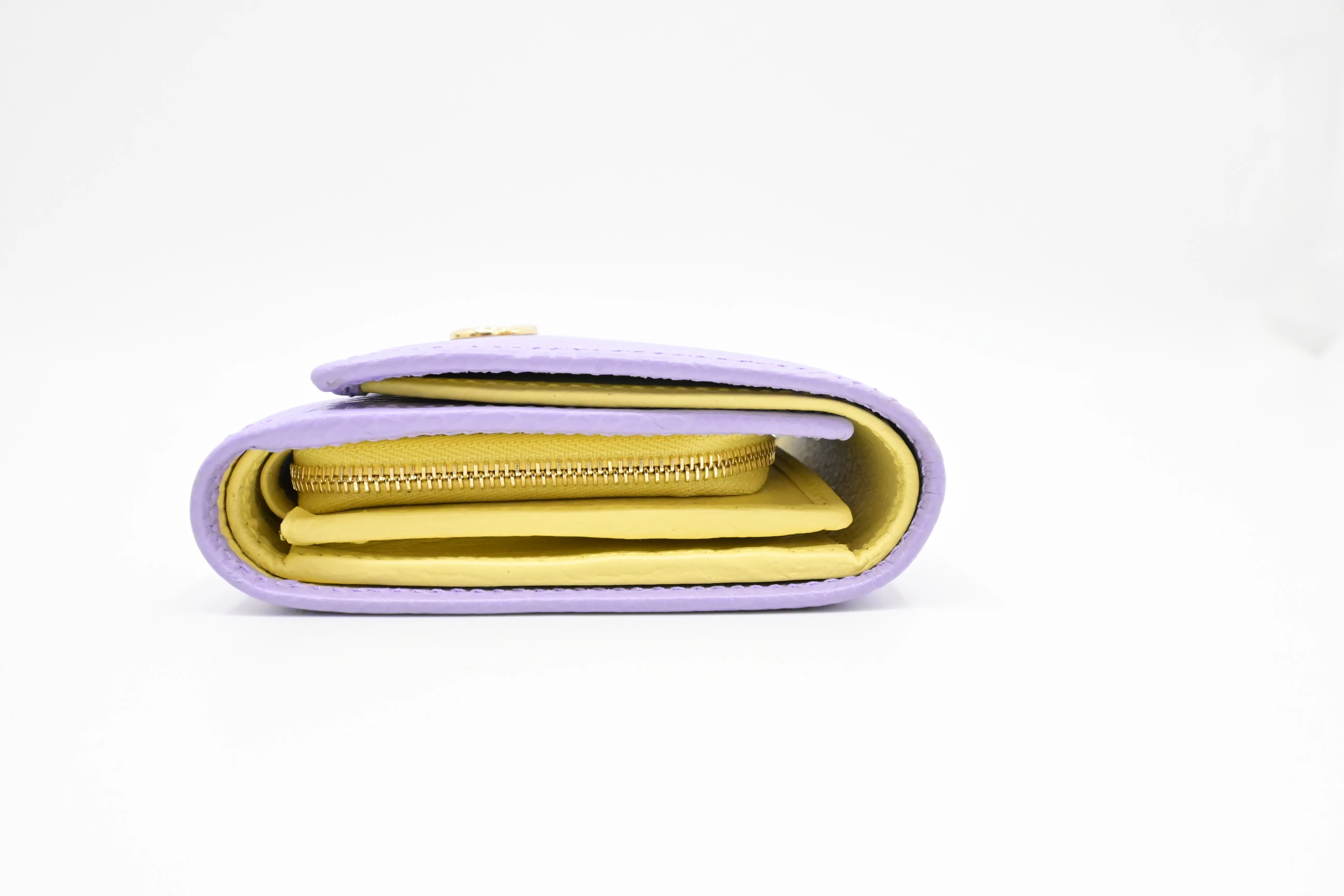 Gucci Double G Medium Wallet in Lilac Leather