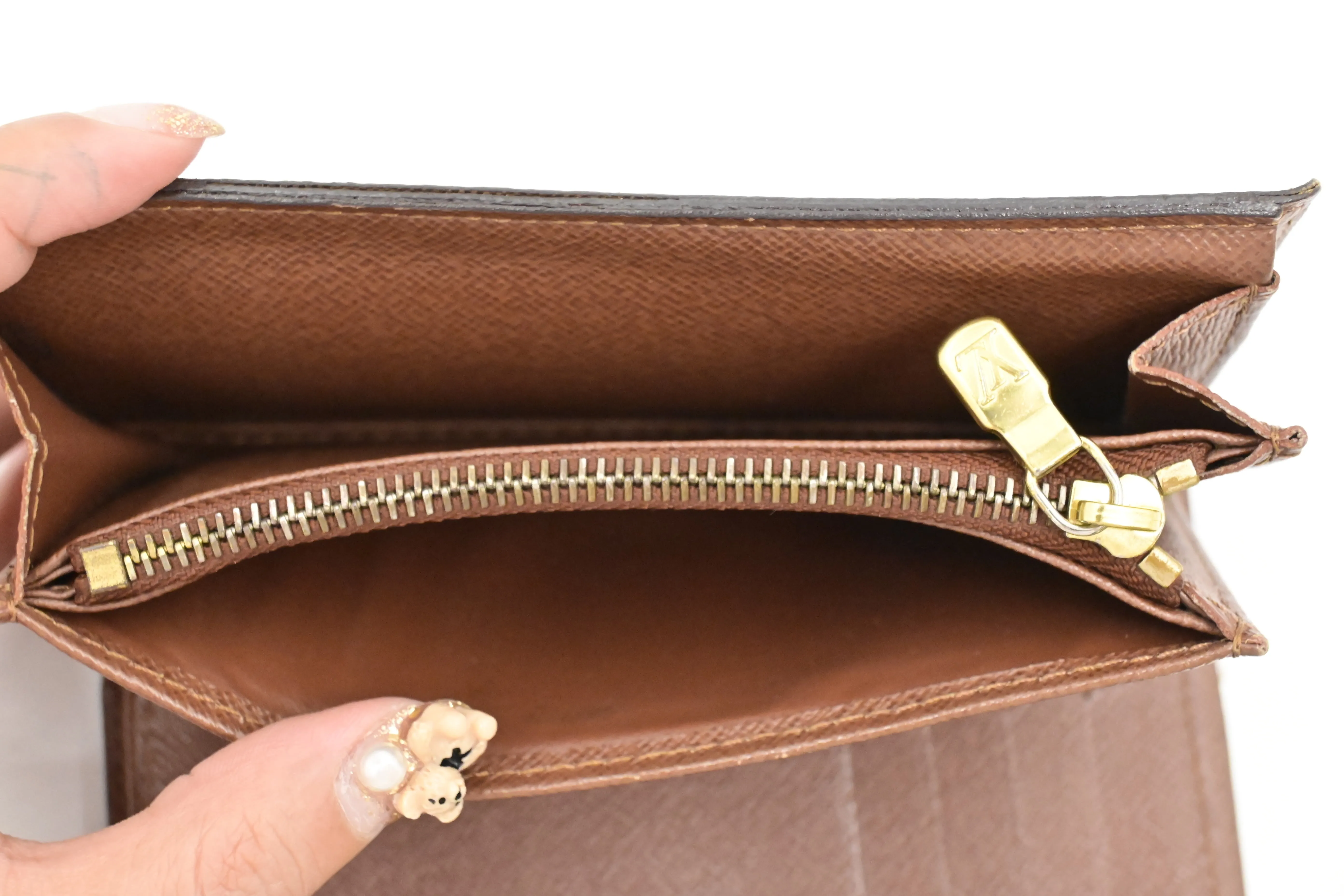 Louis Vuitton Alexandra Wallet in Monogram Canvas