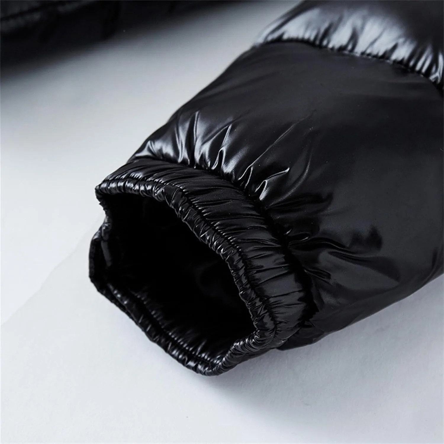 Men's Thermal Shiny Hooded Down Coat Casual Windproof Puffer Jacket Bubble Puffy Ski Parka with Hood