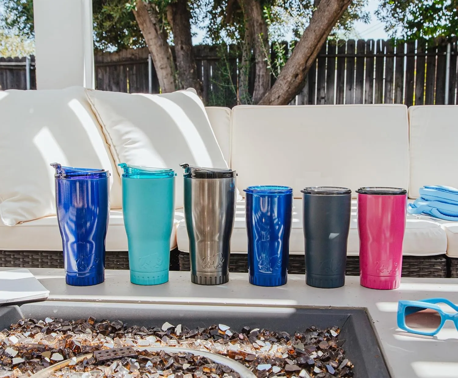 Silver Buffalo Double Walled Vacuum Insulated Stainless Steel Tumbler With Flip Top Lid Keeps Hot and Cold, Travel Coffee Mug Leakproof Lid, 30 Ounces, Matte Teal Blue