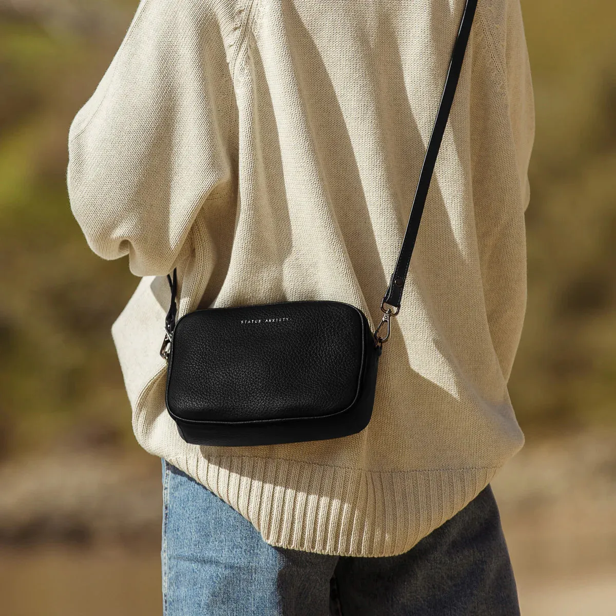 Status Anxiety plunder leather bag black