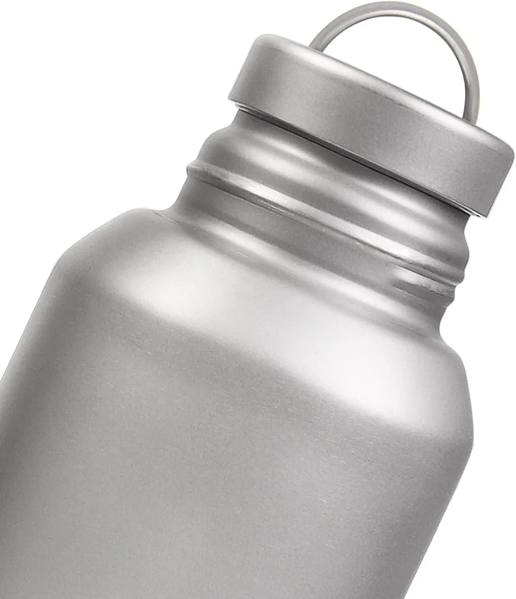 Titanium Ultralight 800ml/27 fl oz Leakproof Outdoor Camping Hiking Sports Water Bottle with Insulating Thermal Sleeve and Clip Loop Cap
